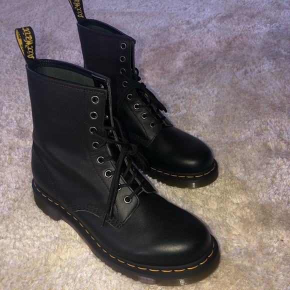 Dr. Martens Shoes - Like new Doc Martens